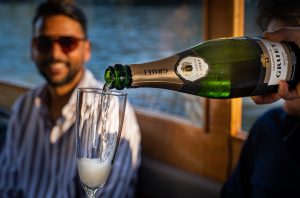 champagne canal cruise