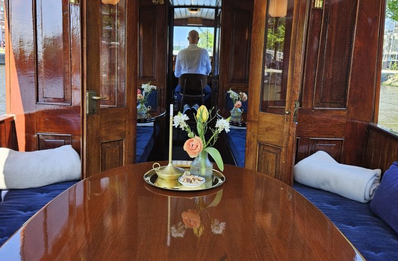 ritz privates salonboot amsterdam hintensicht